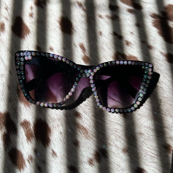 Rhinestone Embellished Black Cat-Eye Sunglasses handmade Brand new - Picture 2 of 4